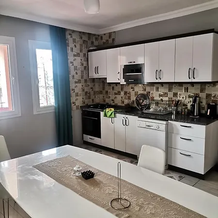 Bahceli Ev Apartamento *